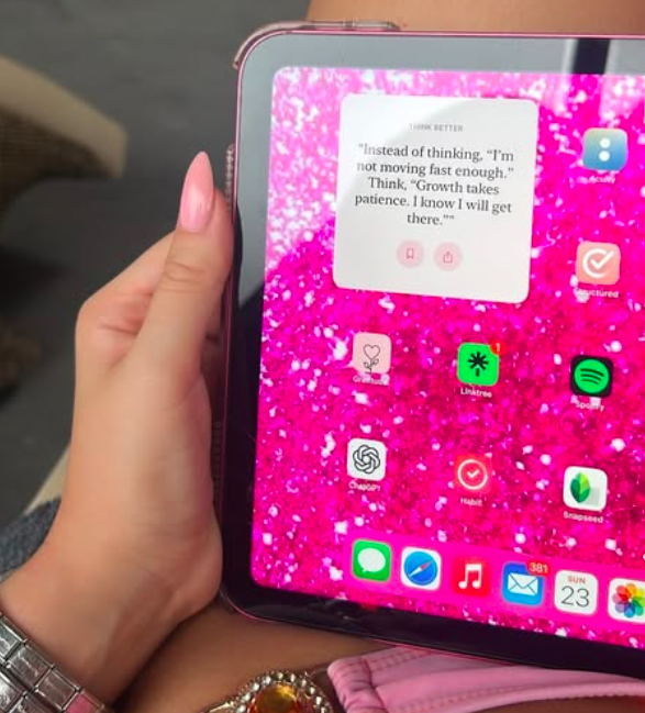 ipad dream dolls nails manicure